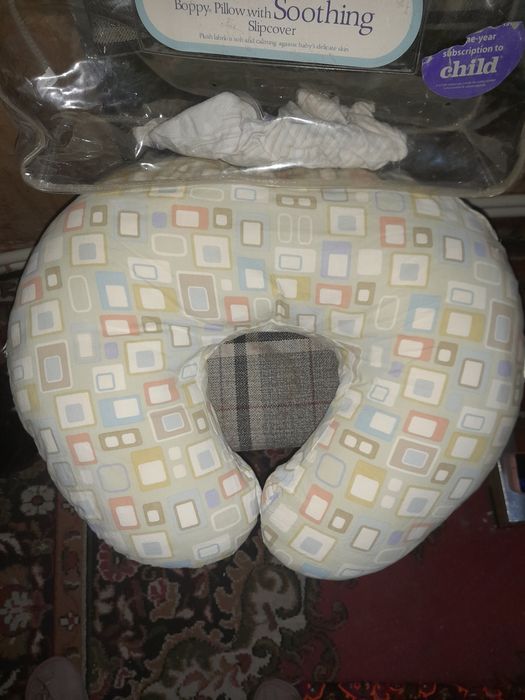 Продаёться подушка для кормления младенца.