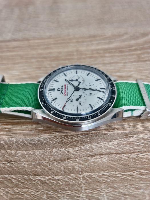 Omega Speedmaster Moonwatch White cal. 3861 Double Sapphire