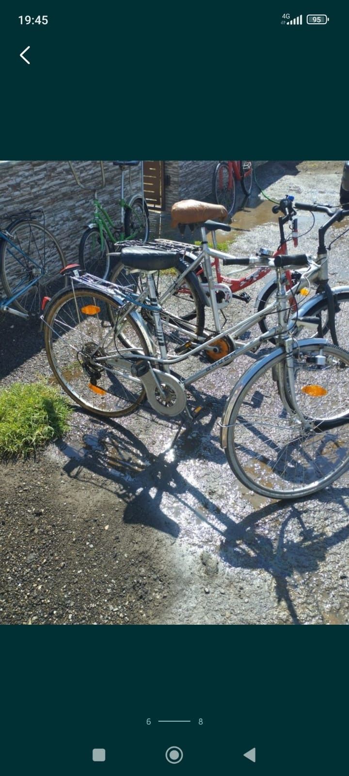 Vând bicicletele din imagini