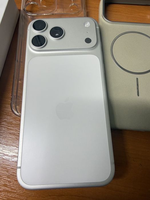 Schimb iphone  17 pro max esim (garantie ) 256 gb