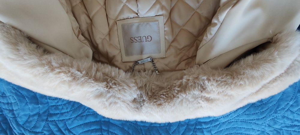 Дамско яке Guess