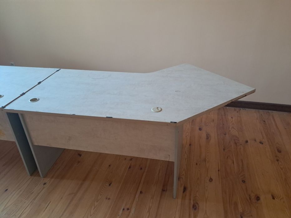 Столы офисные 2шт