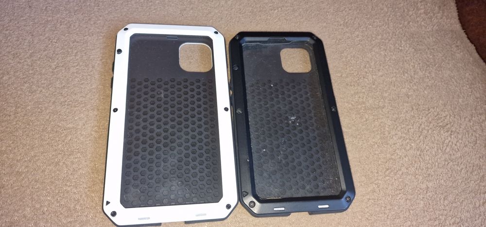 Vand huse antisoc Iphone12 si 13