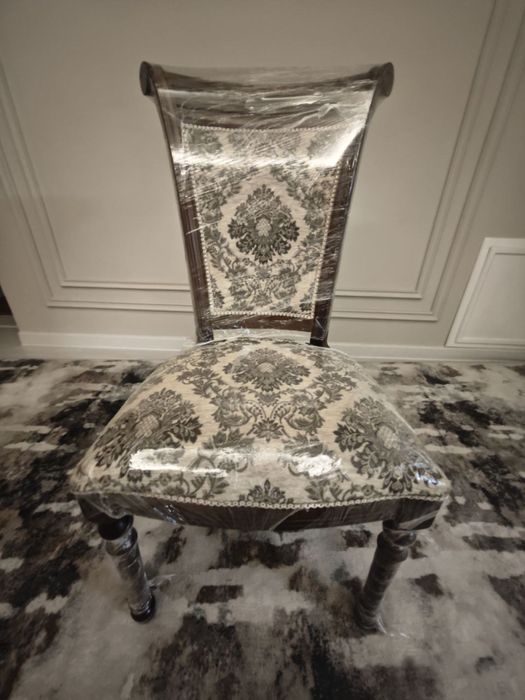 Стол и стул от Комодо мебел