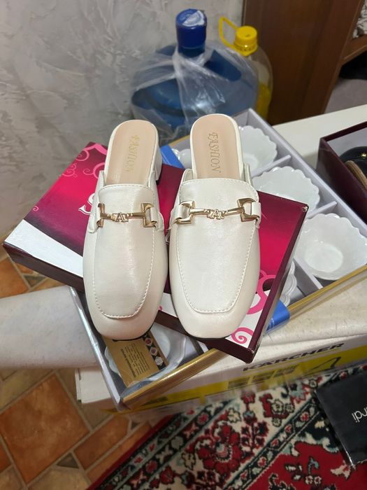 Белые женские мюли продаётся