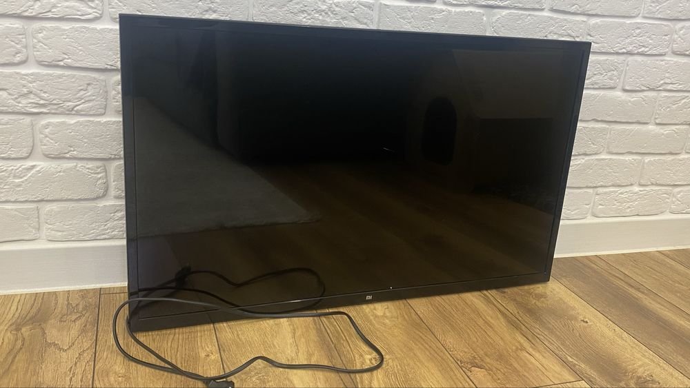 Продам телевизор на запчасти