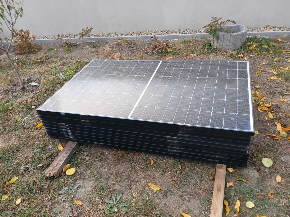 10 panouri fotovoltaice monocristaline trifazate,380 w buc.÷ invertor.