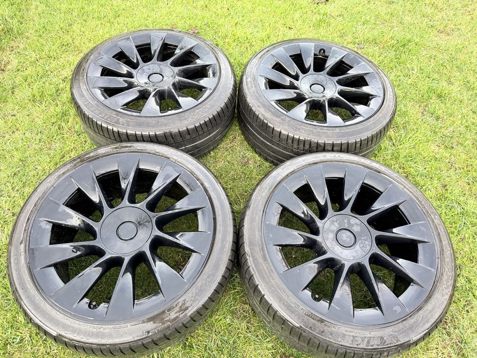 Jante cu anvelope Tesla Model Y X R20