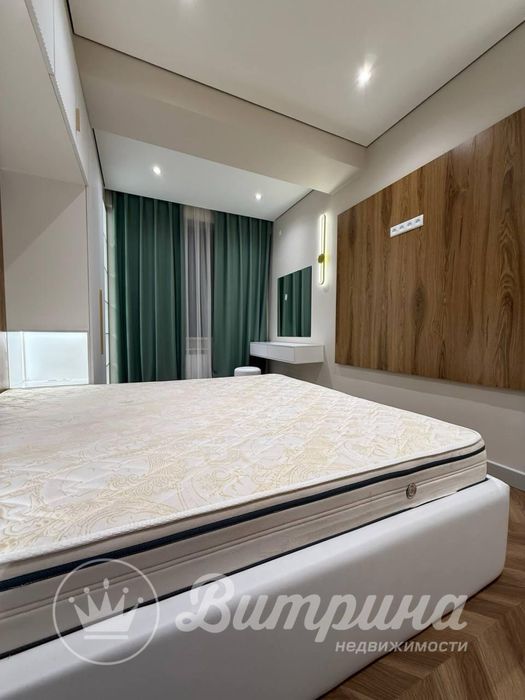 Продается 2 комнатная квартира на Юнусабаде, ЖК Парламент