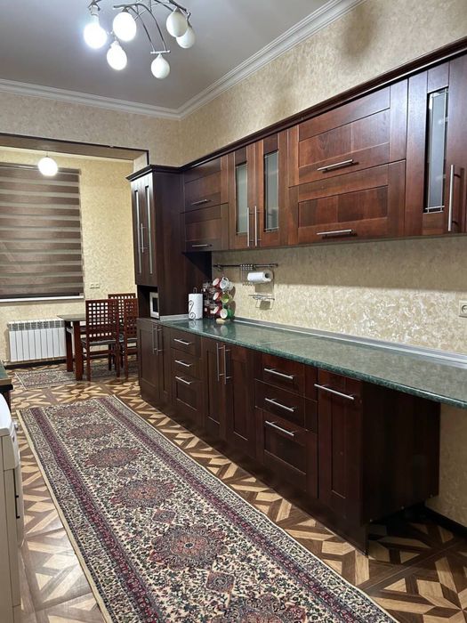 Сзади Северного вокзала, новостройка, мебель и техника