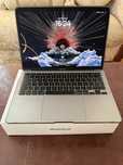 MacBook Air 13” (2020), 8GB RAM, 256GB SSD+ husă și accesorii incluse