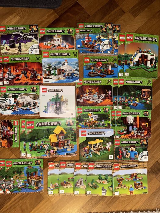 Vand 10kg piese LEGO Minecraft impreuna cu revistele pentru asamblare