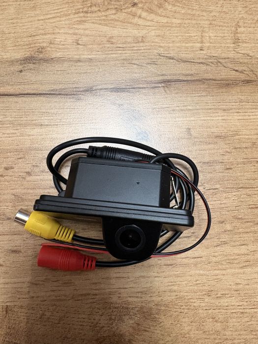 HD камера за задно виждане + модул за безжично свързване
