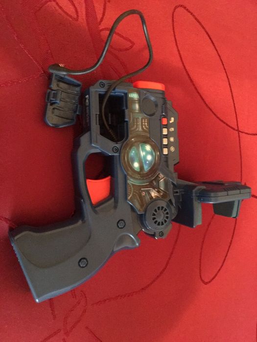 pistol cu aplicatie telefon elite command ar/ochelari virtuali
