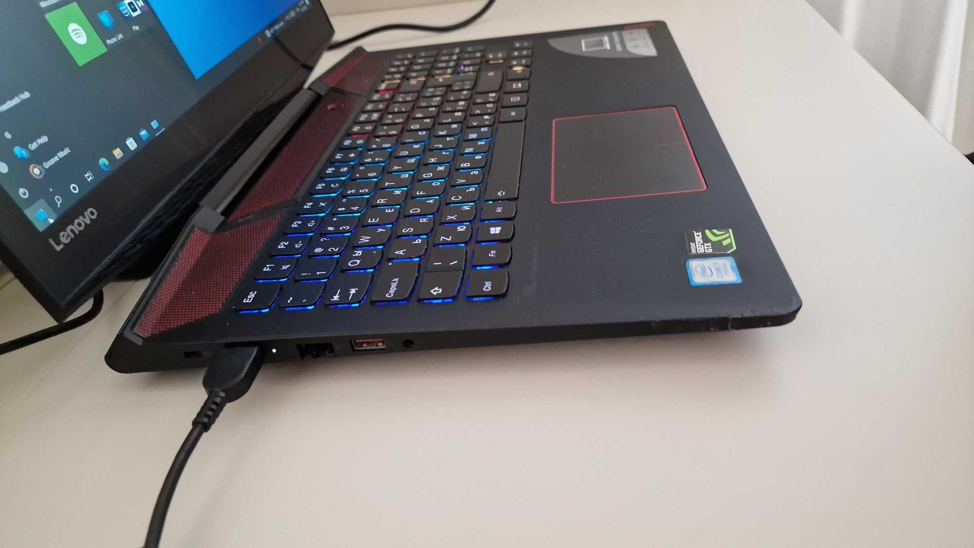 Laptop Lenovo Legion Y720