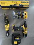 Scule noii Dewalt
