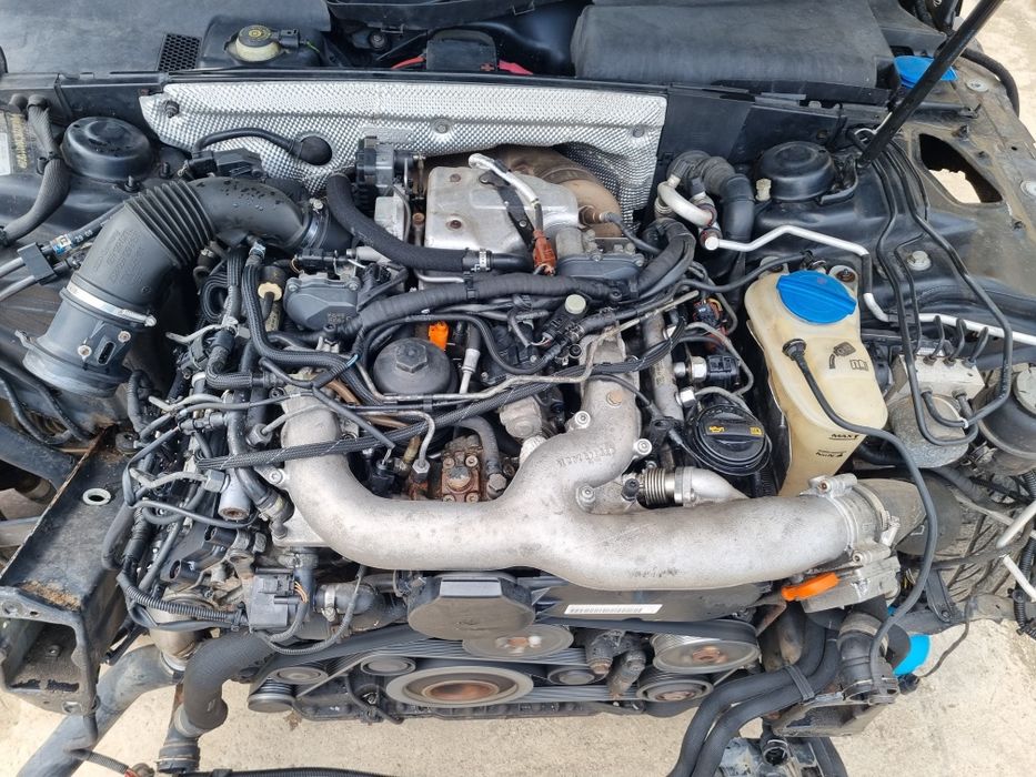 Dezmembrez audi a5 coupe 3.0 manual