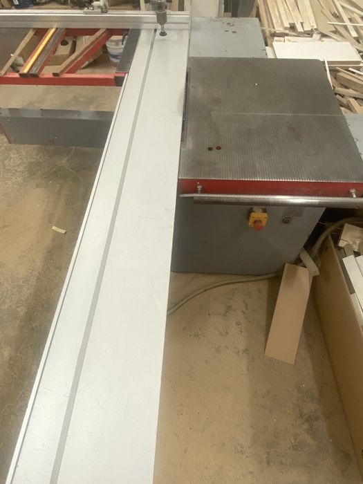 Продавам Циркуляр ТМ 2300