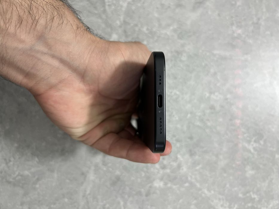 iPhone 16 128GB Black