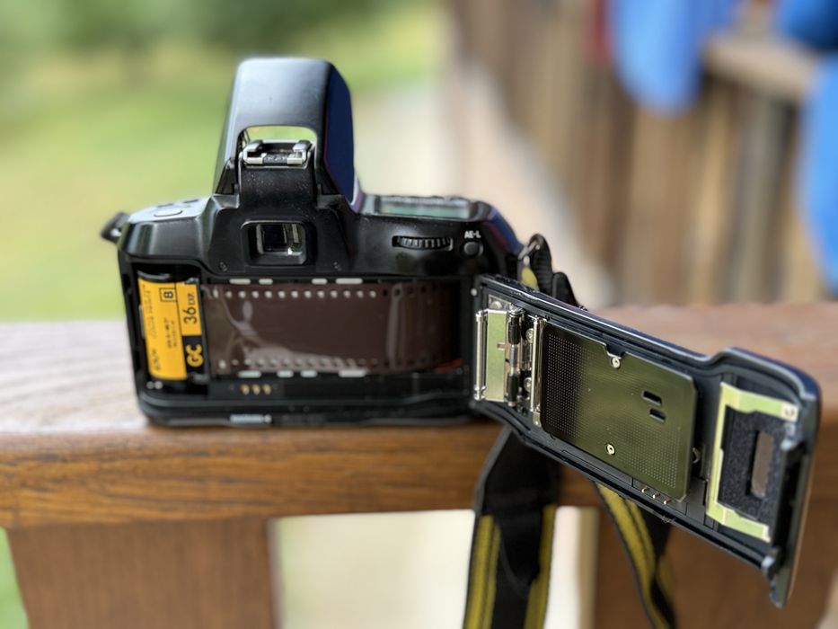Aparat foto pe film Nikon F70 Panorama