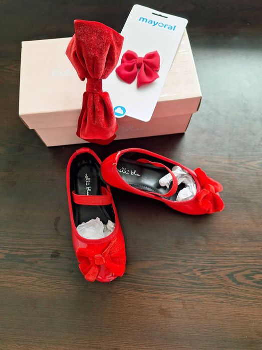 Коледен сет "Mayoral" 2-4 г. 104 см.Рокля,Обувки,Чорапи,Диадема,Шнола