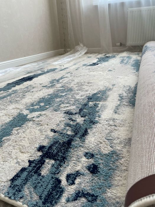 Продам ковёр 2,5х3,5 в хорошем состоянии