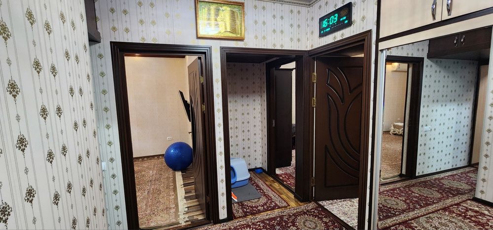 Uy sotiladi srochna 3 xonali yevro remont. xokimiyat yonida