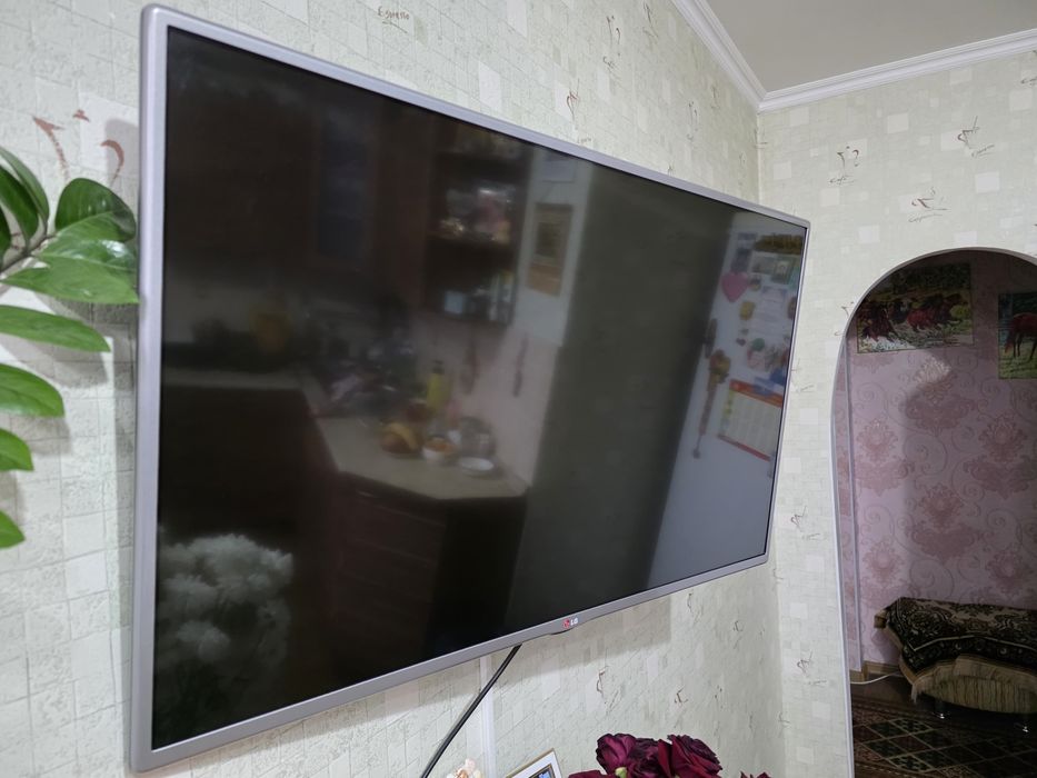 Телевизор жидко крисалический.  В отличном состоянии.қ, поддерживает U