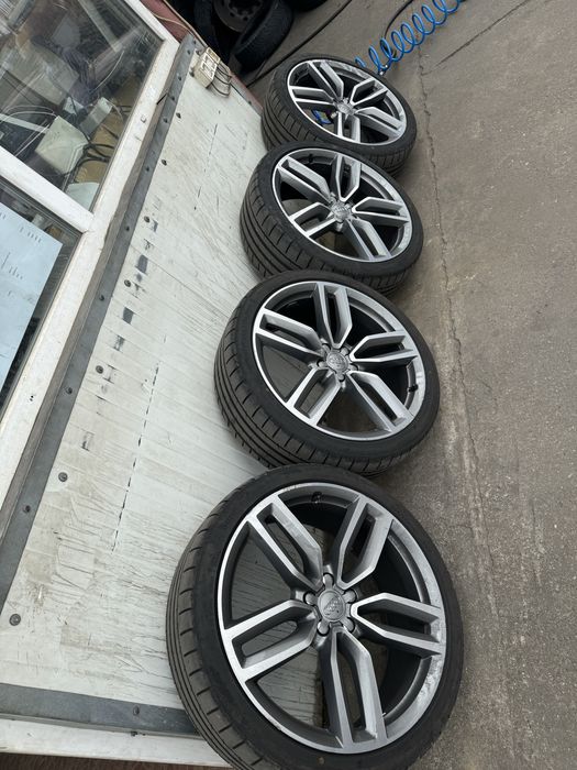 Jante + Cauciucuri pentru Audi RS Q5 pe 21