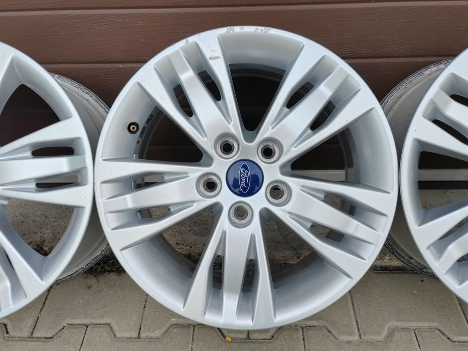 Jante R16 5x108 Ford Focus 2 3 4 MONDEO C-MAX S-MAX Galaxy 

Jantele a