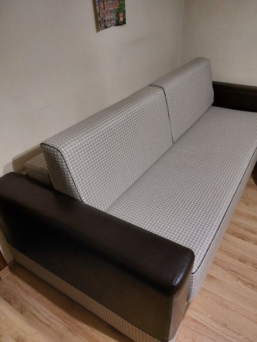 Диван в отличном состоянии, разборный