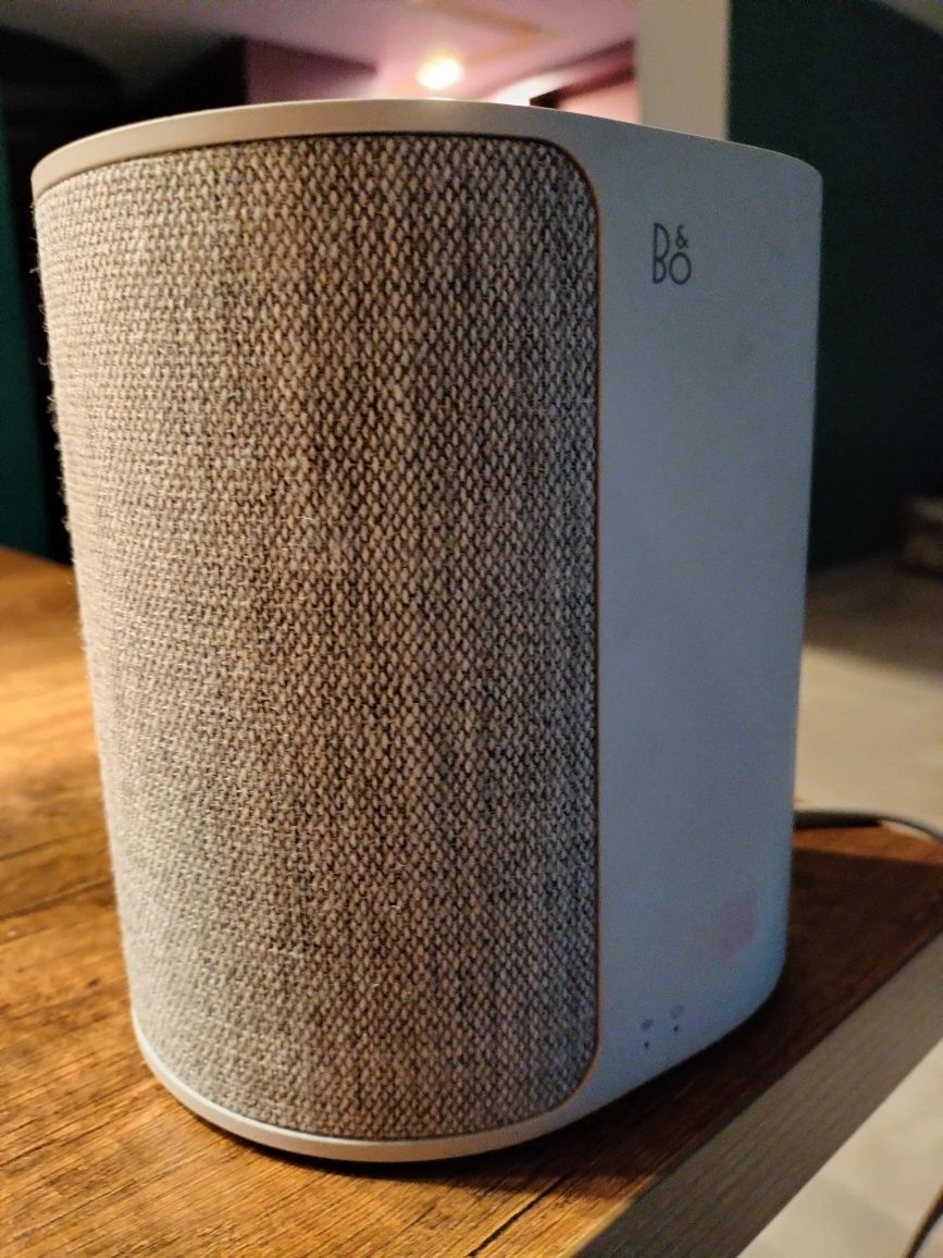 Колонка Blutooth Bang &  Olufsen Beoplay M3