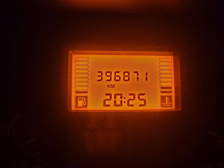 Vând Dacia Logan 1.4