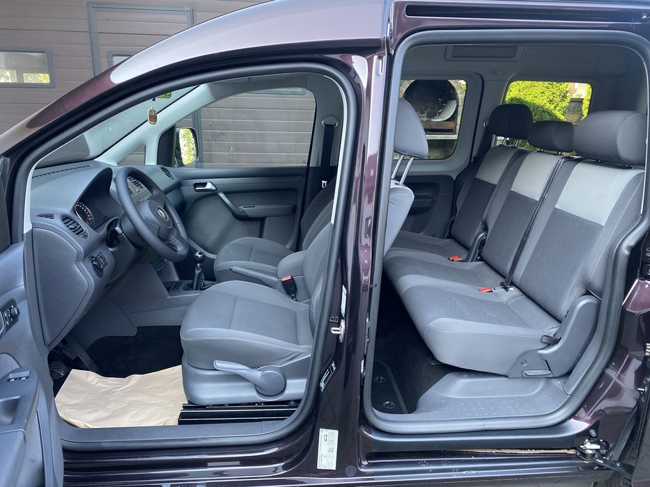VW Caddy Life Family 2.0-Tdi-140-Cp-Euro 5* 2-USI-Spate