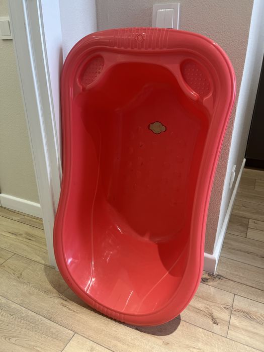 Срочно продам детскую ванночку для купания