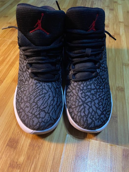 Adidași Nike Jordan