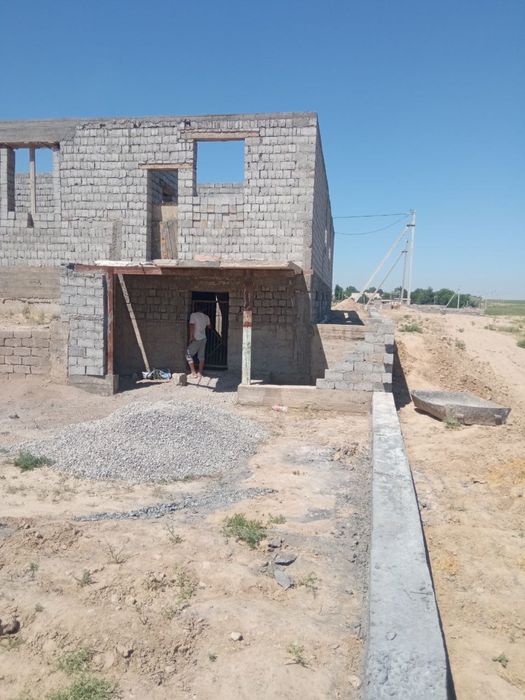 Дом недостроенный