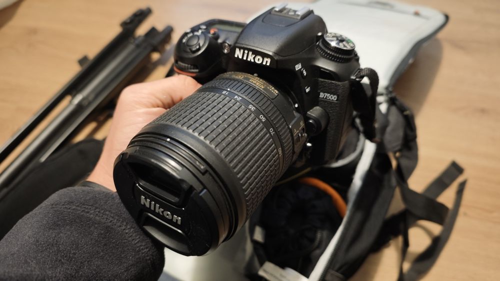 Фотоапарат Nikon D7500 с обектив 18-140мм + портретен обектив 85мм