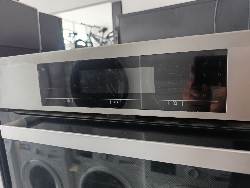 Фурна за вграждане Miele H6160