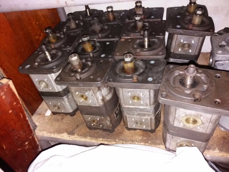 Pompe hidraulice double si triple cu 3 sectiuni