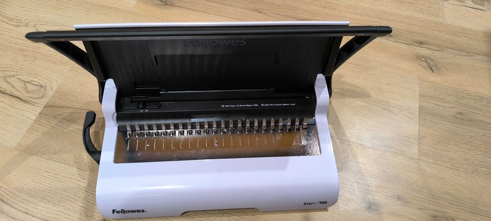 Fellowes Машина за подвързване със спирала