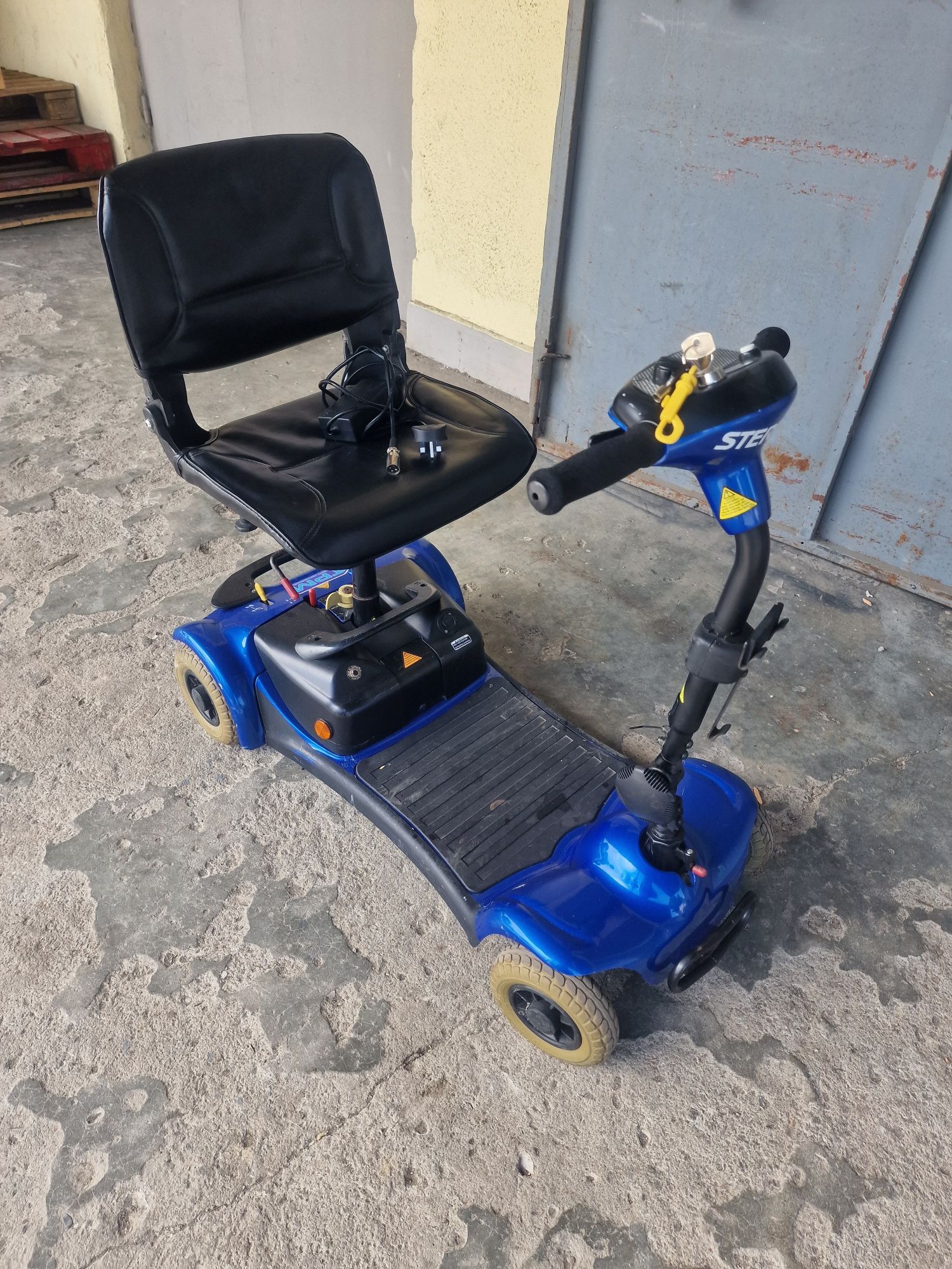 Електрическа количка за трудно подвижни хора