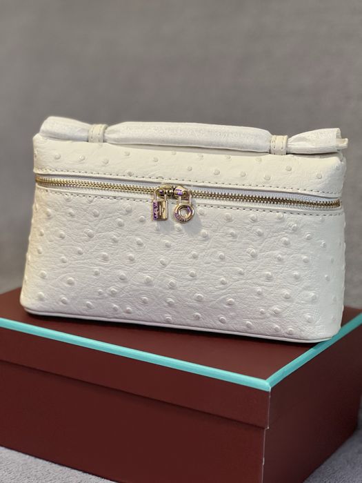 Бяла чанта естествена щраусова кожа L*P*19