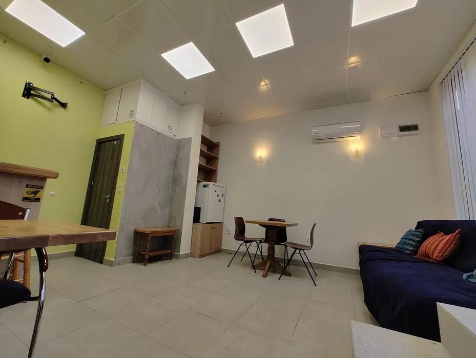 Офис, под наем, Център