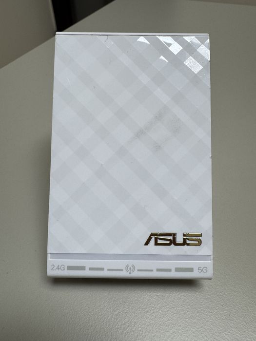Amplificator de semnal wifi Asus RP-AC52 extinder de retea 2.4 g si 5G
