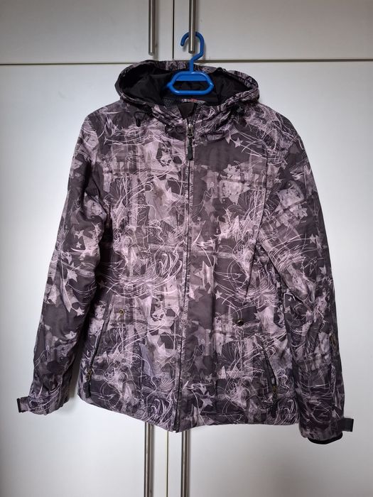 Geaca potrivita pentru drumetie