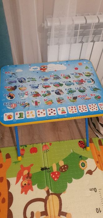 Парта без стульчика