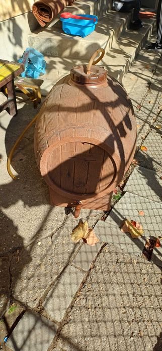 Butoi din plastic pentru vin 200 L