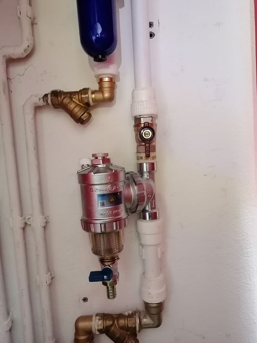 Instalator Navodari