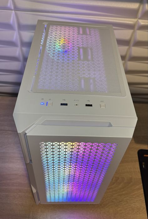 Бял Геймърски компютър Ryzen 5500, GTX1070,16 ram, 500 ssd, 600W